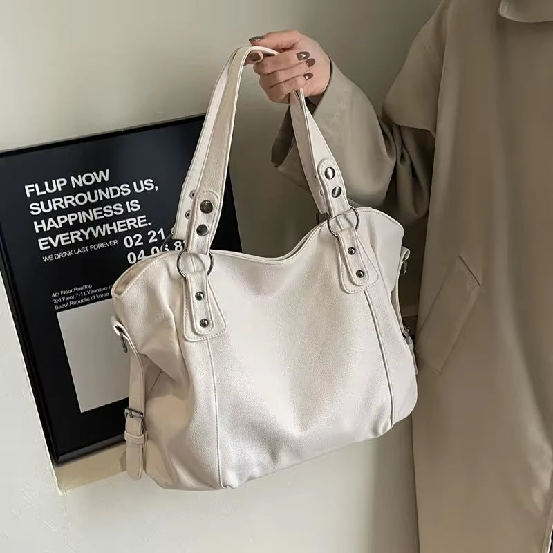 Soft Interior Compartment Shoulder Bags 2025 High Quality Fashion with Zipper Closure